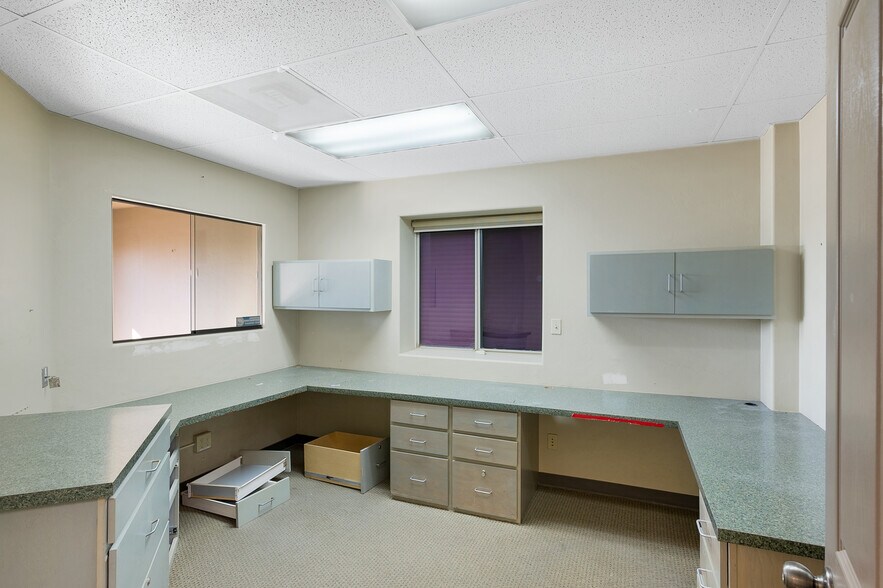 More Photos Of 3200 W Diamond St, Tucson Warehouse For Lease