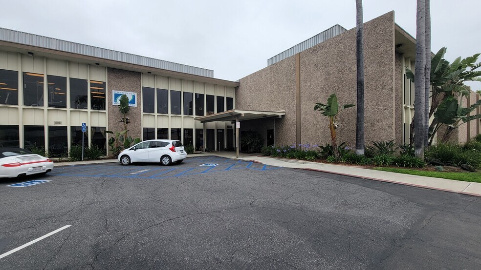 More Photos Of 3292 E Spring St, Long Beach Warehouse For Lease