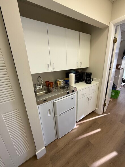 More Photos Of 6175 NW 153rd St, Miami Lakes Medical For Lease