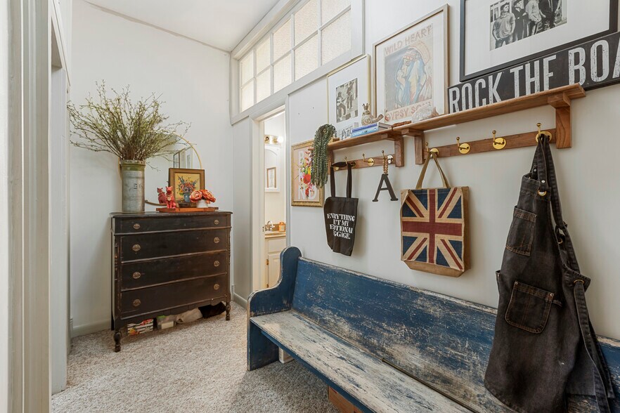 More Photos Of 210 E Grand Ave, Ponca City Office For Sale