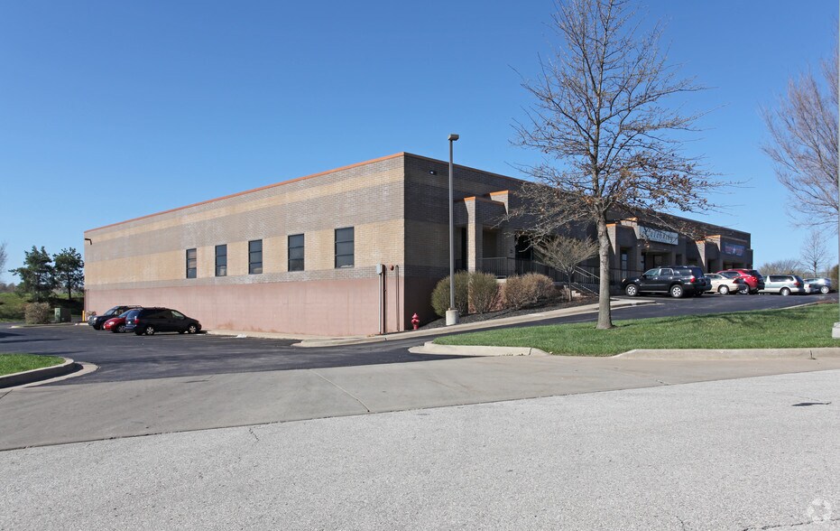 Primary Photo Of 13605-13617 W 109th St, Lenexa Warehouse For Sale