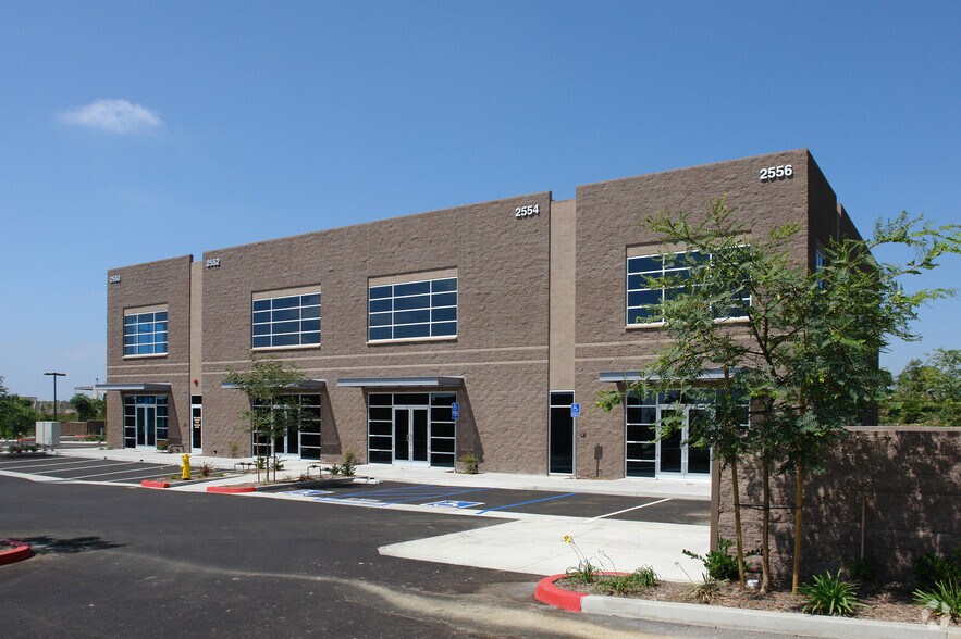 More Photos Of 2540-2546 Gateway Rd, Carlsbad Unknown For Lease