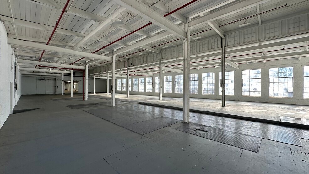 More Photos Of 555 Warren St, Phillipsburg Warehouse For Sale