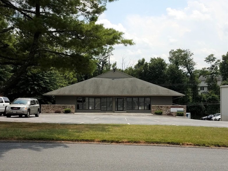 More Photos Of 9025 Chevrolet Dr, Ellicott City Office For Lease