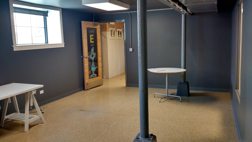 More Photos Of 1659 W Hubbard St, Chicago Loft Creative Space For Lease
