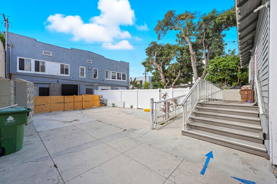 More Photos Of 522 W VERNON Ave, Los Angeles Daycare Center For Sale