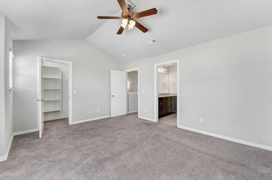 More Photos Of 2755 W Kilimanjaro Way, Rogers Multifamily For Sale