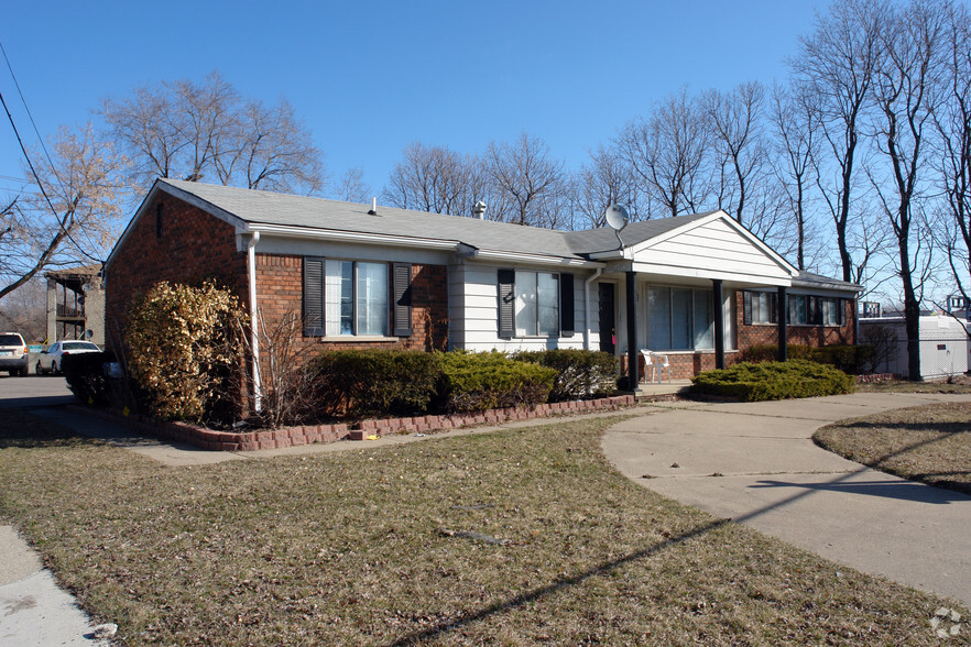 Primary Photo Of 23823 Fifteen Mile Rd, Clinton Township Medical For Sale