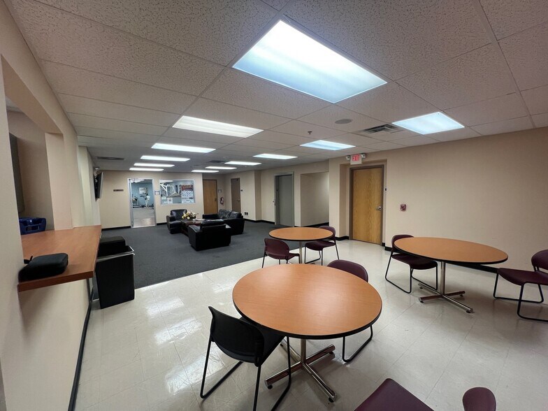 More Photos Of 4260 Glendale Milford Rd, Blue Ash Medical For Lease