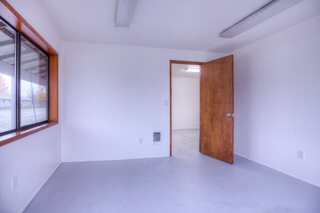 More Photos Of 220 S 9th St, Philomath Truck Terminal For Sale