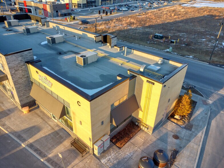 More Photos Of 101 Clarence St, Port Colborne General Retail For Sale