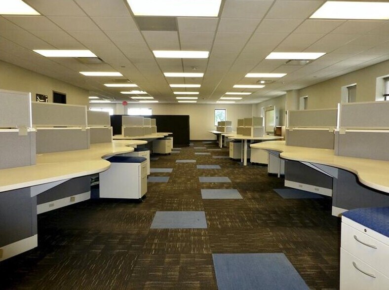 More Photos Of 4736 Penn Ave, Pittsburgh Office For Lease