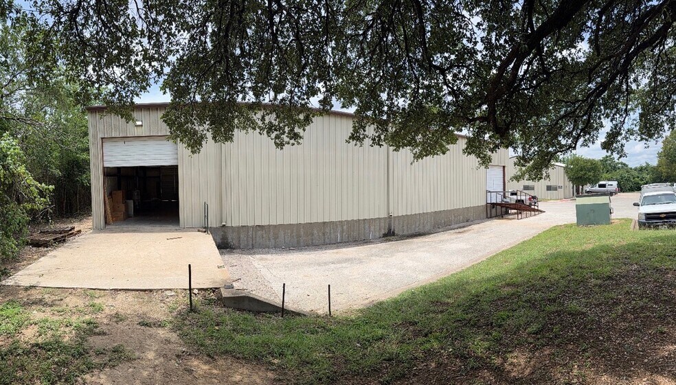 More Photos Of 130 Ralph Ablanedo Dr, Austin Unknown For Lease