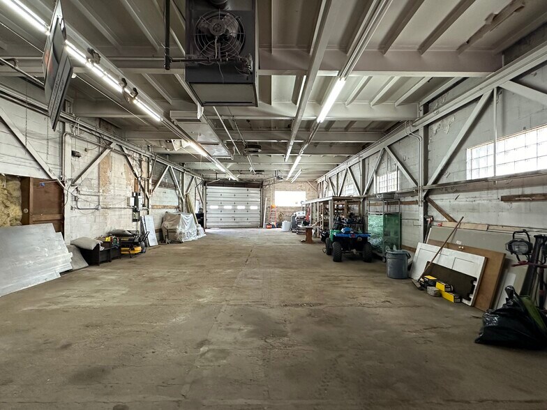 More Photos Of 733-759 Memorial Ave, West Springfield Showroom For Sale