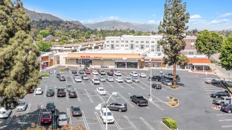 More Photos Of 1335 Huntington Dr, Duarte Drugstore For Lease