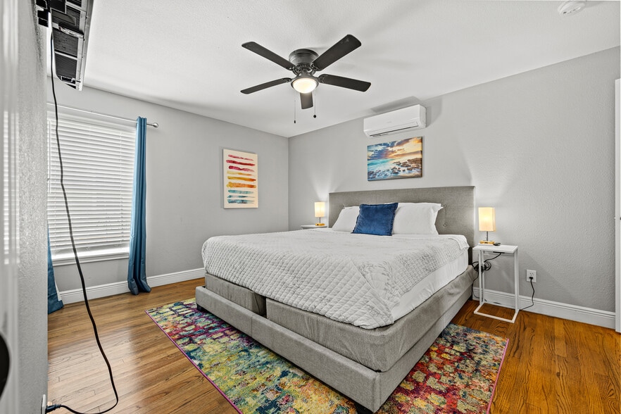 More Photos Of 2512 Calumet St, Houston Apartments For Sale