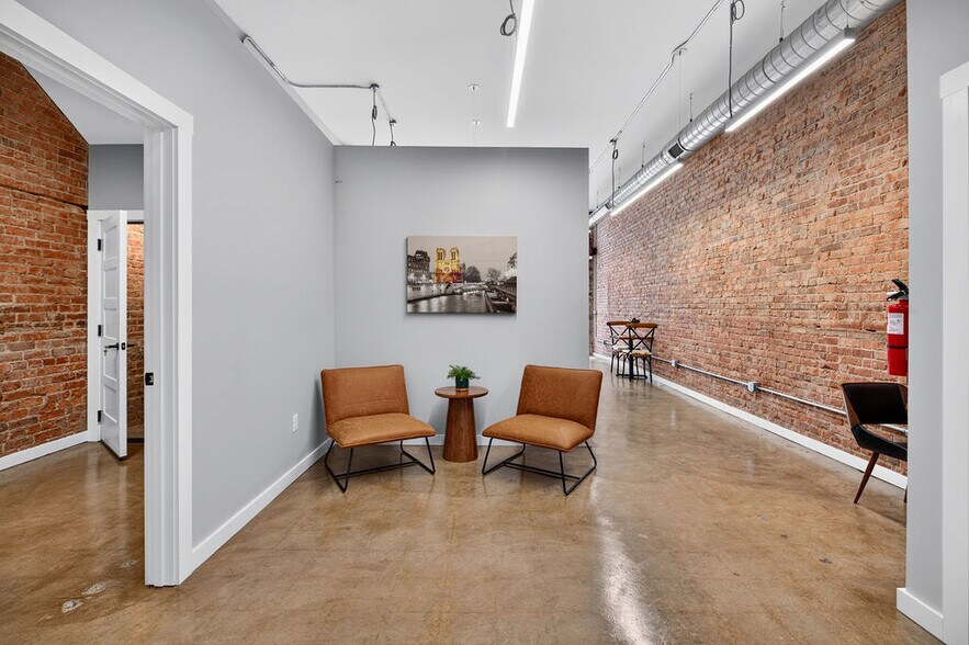 More Photos Of 143 N Wayne Ave, Waynesboro Storefront Retail Office For Sale