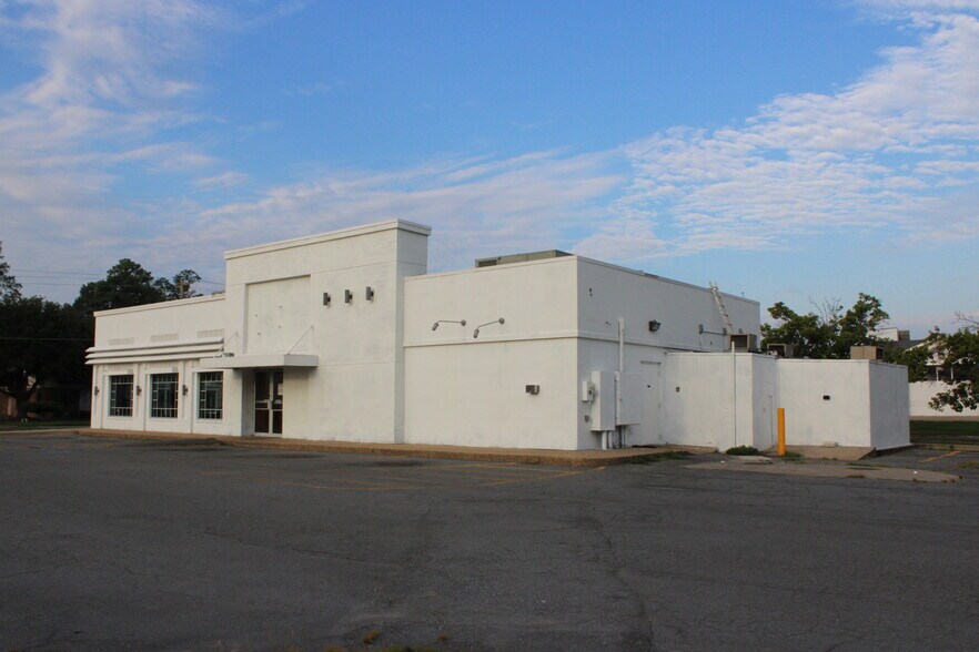 More Photos Of 2707 W 28th Ave, Pine Bluff Fast Food For Lease
