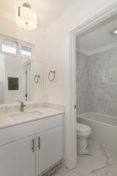 More Photos Of 8690 Old Redwood Hwy, Windsor Apartments For Sale