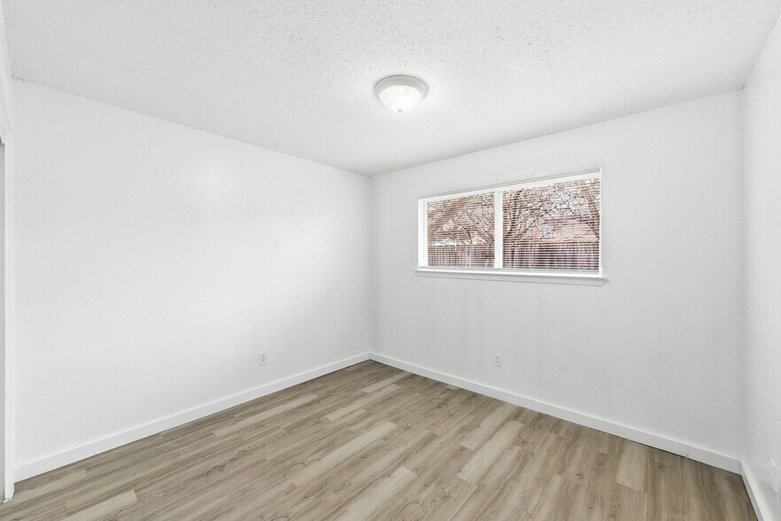 More Photos Of 5619 Jacaranda Dr, Austin Multifamily For Sale