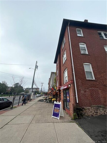 More Photos Of 141 Broad St, New Britain Apartments For Lease