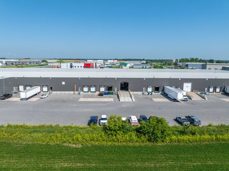 More Photos Of 379B Corduroy Rd, Ottawa Warehouse For Lease