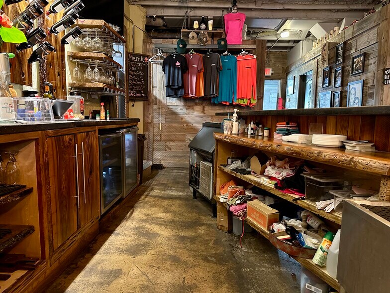 More Photos Of 130 E Goodnight Ave, Aransas Pass Restaurant For Sale