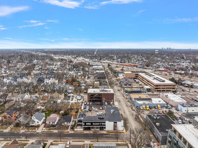 More Photos Of 801 S Adams Rd, Birmingham Office For Sale