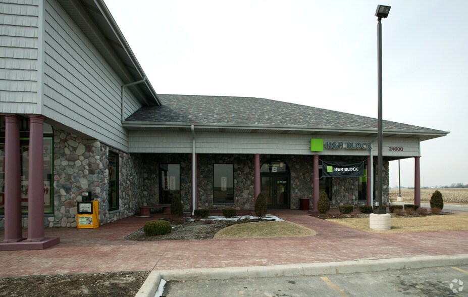 More Photos Of 24600 Route 52, Manhattan Storefront For Lease