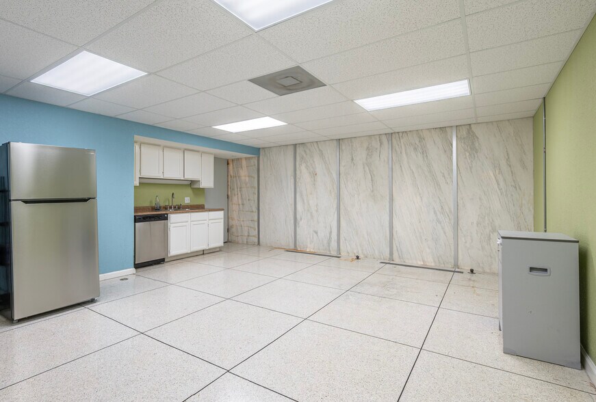 More Photos Of 4211 Video St, Dickinson Office For Sale