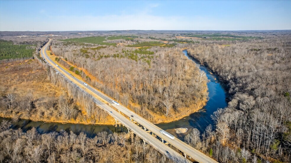 More Photos Of 6193 US Highway 220, Madison Flex For Sale