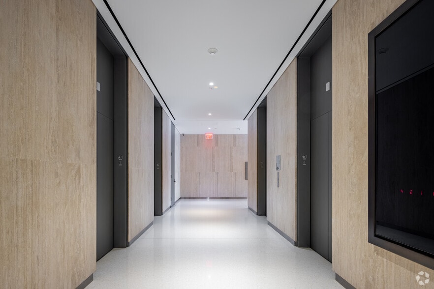 More Photos Of 866 United Nations Plz, New York Office For Lease