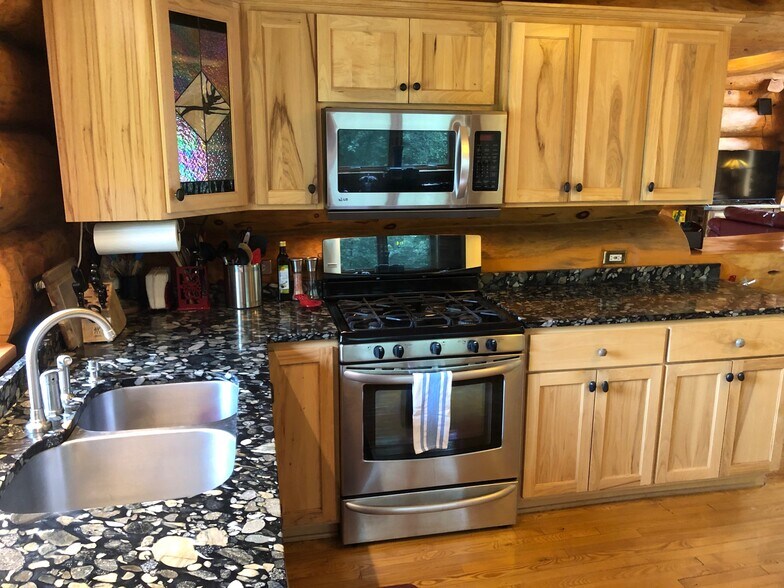 More Photos Of 465 Westover Rd, Two Harbors Specialty For Sale