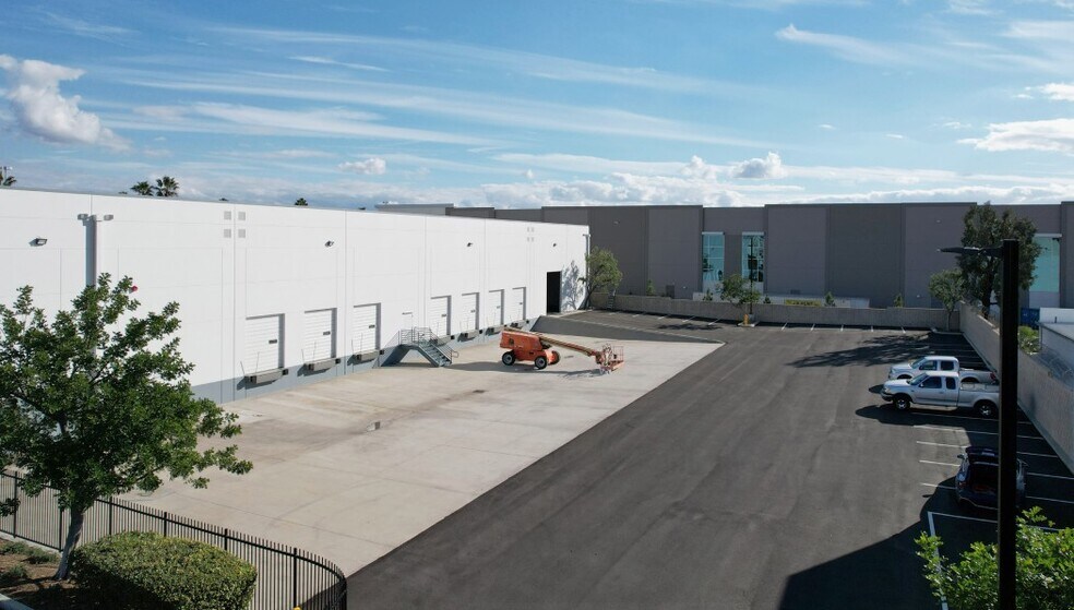 More Photos Of 4501 Etiwanda Ave, Jurupa Valley Warehouse For Lease
