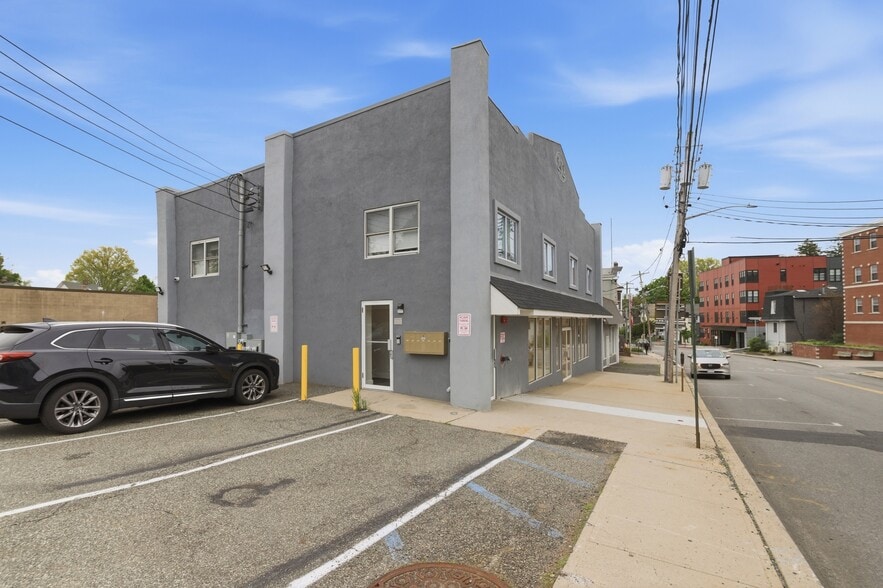 More Photos Of 292 Main St, Nyack Office For Lease
