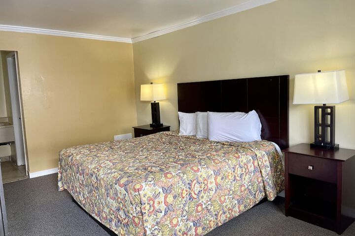 More Photos Of 200 E White Horse Pike, Galloway Hotel For Sale