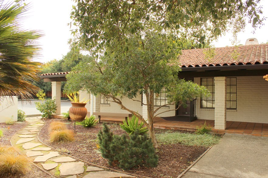 Primary Photo Of 2450 Samaritan Dr, San Jose Medical For Lease