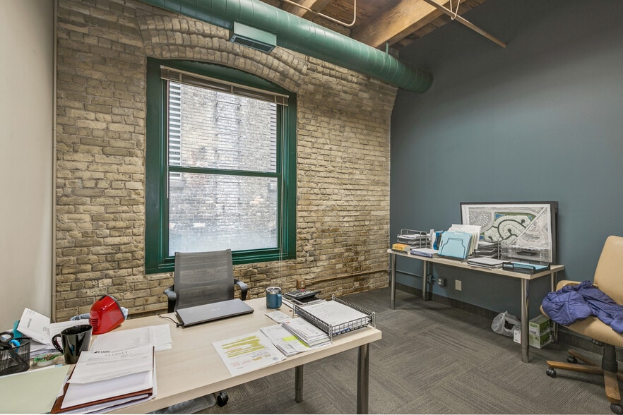 More Photos Of 413 Wacouta St, Saint Paul Office Residential For Lease