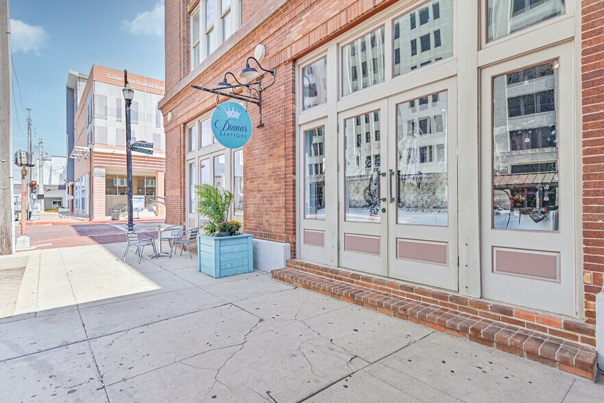 More Photos Of 2425 Strand St, Galveston Restaurant For Sale