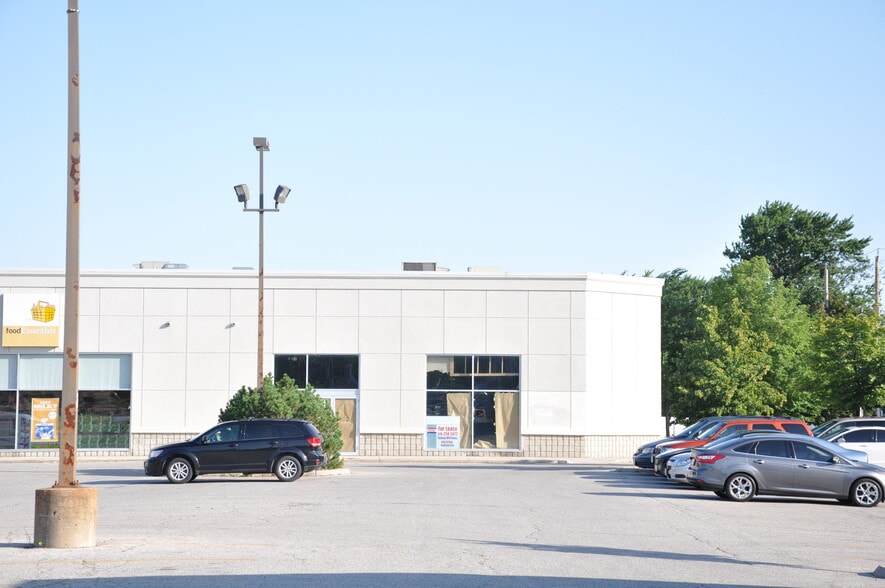 More Photos Of 5050 Tecumseh Rd E, Windsor Unknown For Lease