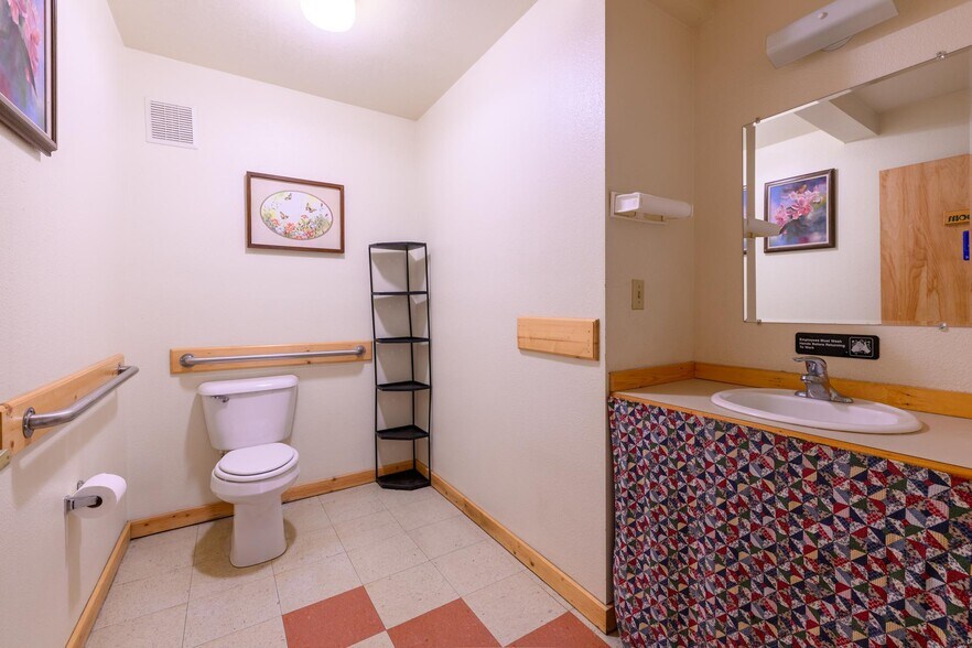 More Photos Of 312 Dewey Ave, Eureka Storefront Retail Office For Sale