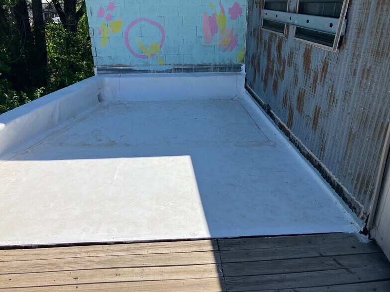 More Photos Of 1735 NW 5th St, Oklahoma City Warehouse For Sale