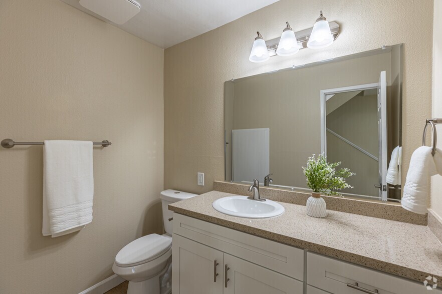 More Photos Of 10032 N Magnolia Ave, Santee Apartments For Sale