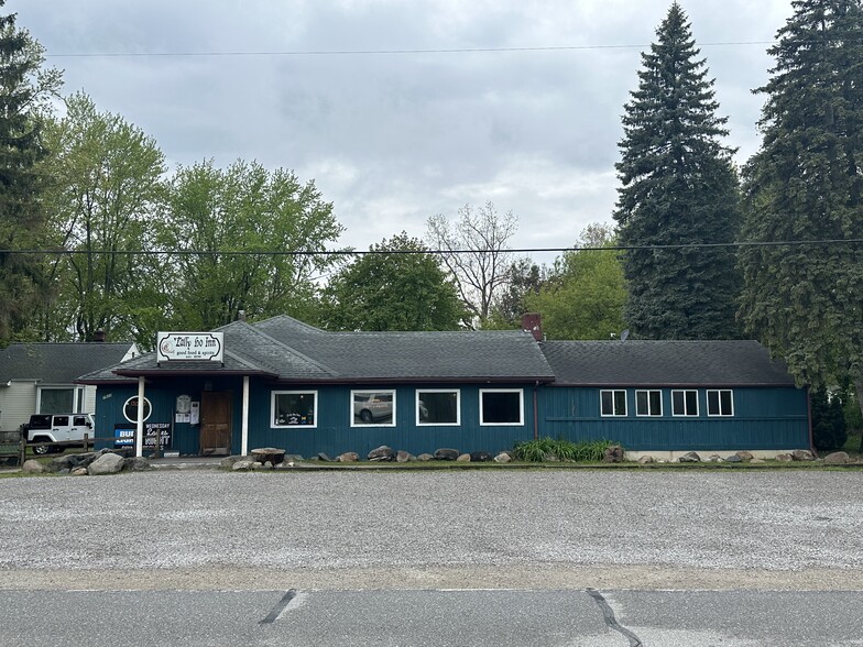 Primary Photo Of 7933 Lakeshore Rd, Burtchville Restaurant For Sale