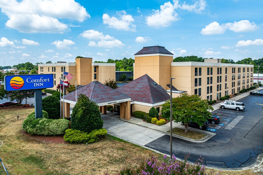 Primary Photo Of 1922 Skibo Rd, Fayetteville Hotel For Sale