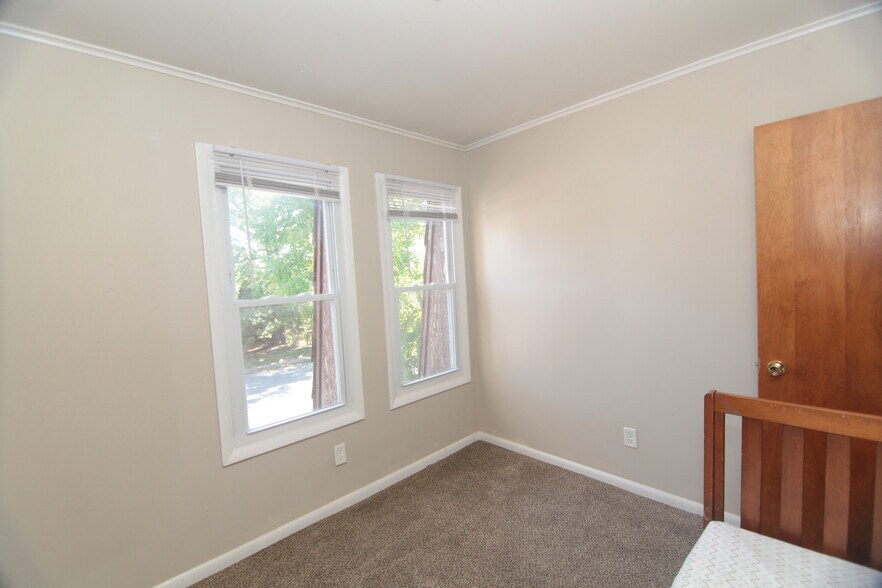 More Photos Of 1524 38th St, Rock Island Office Residential For Sale