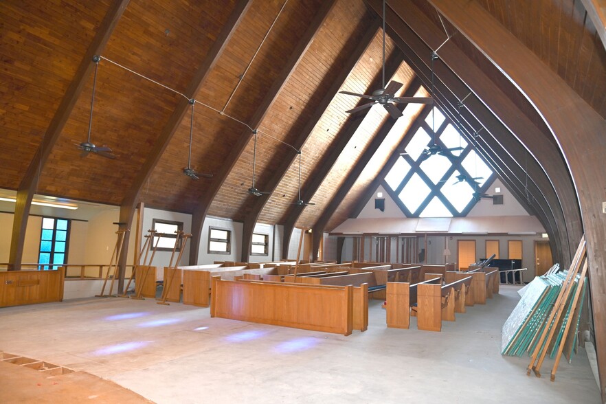 More Photos Of 7375 Samuel Dr, Denver Specialty For Sale