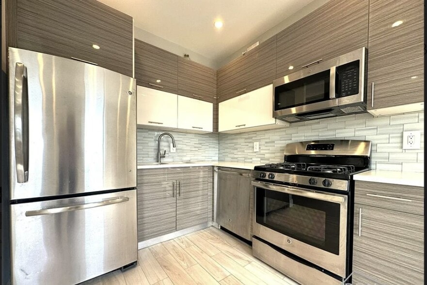 More Photos Of 264 Brooklyn Ave, Brooklyn Apartments For Sale