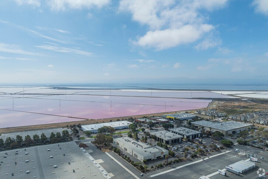 More Photos Of 8371 Central Ave, Newark Flex For Sale