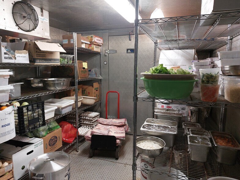 More Photos Of 5101 E Colonial Dr, Orlando Restaurant For Sale